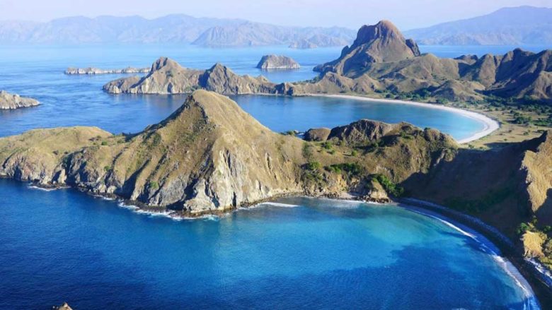KOMODO FULL DAY TOUR PACKAGES